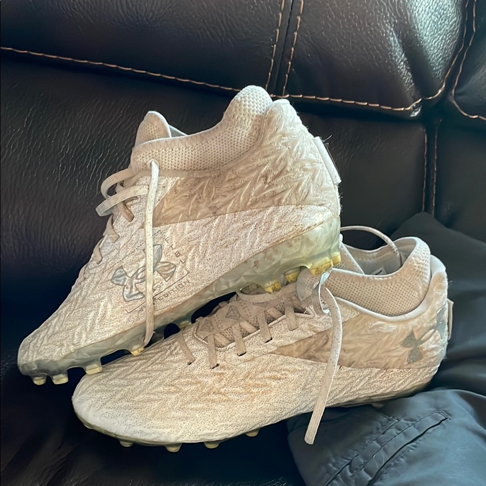 Under Armour Silver Football Cleats